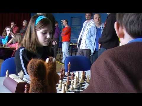 6.1.3. FM Viktor Gažík - Rebeka Nadzamová 1 - 0