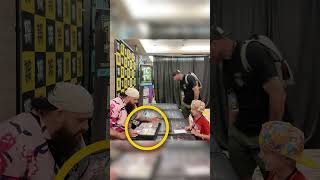 El Vendedor Subestimó a Este Niño y se Arrepintió al Instante