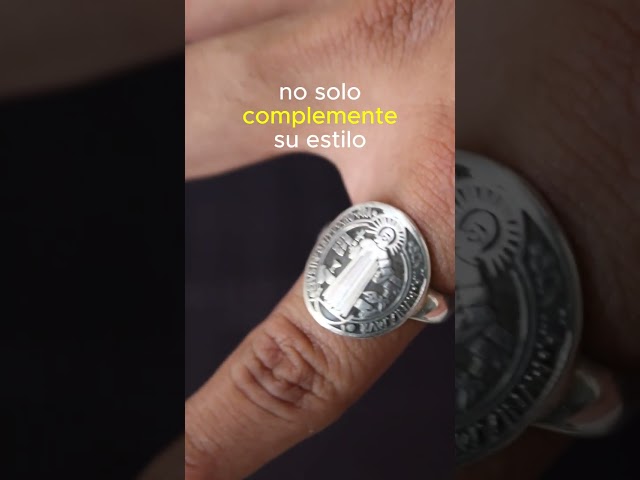 Vídeo relacionado con TEAMER Anillo de San Benito redimensionable Anillo religioso de San Benito de acero inoxidable Joyería católica del amuleto de la protección del mal de la fe cristiana para las mujeres (Plata)