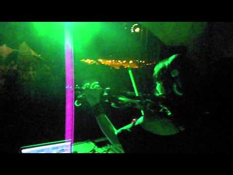 Djane TRiNiTY Live - Yok Yok By COSMA with electronic violin