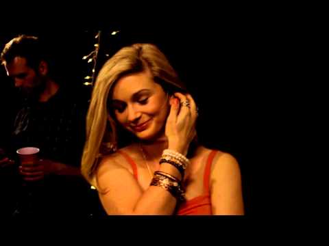 teewhy - Beautiful On Fire