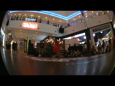 Floor Combat 2009 Bgirl - Battle 15 - Boojae Throwdown