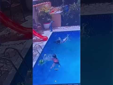 Kid drowning in a pool 😮