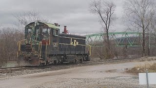 preview picture of video 'Railfanning Parkersburg, WV - The Little Kanawha Railroad'