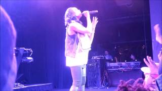 Brandy singing Scared of Beautiful from Two Eleven