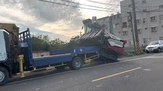 新竹竹北 野馬AW7120割稻機開上HINO卡車