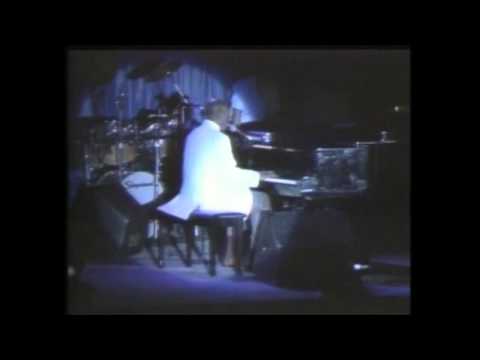 Bluse A Live ブッカー　.T.　ラウリー( Booker T. Laury)