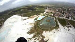 preview picture of video 'Pamukkale Travertine Paragliding'