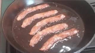 Cooking bacon in a cast Iron skillet In the oven