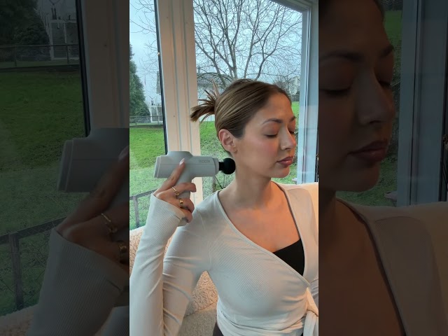 Video teaser for KOOR Massage Pistole Caalda Pro Review | Francesca testet die Massage Pistole Caalda Pro