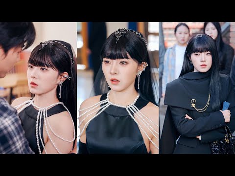 前世他拒絕黑道千金的求婚，窩囊做了一輩子的服務員，重生歸來他不再退讓，強勢改寫命運，摟住千金細腰聯手橫掃一切，全世界為他讓路，從廢物逆襲成頂級梟雄，活得比開掛還狠#爽文