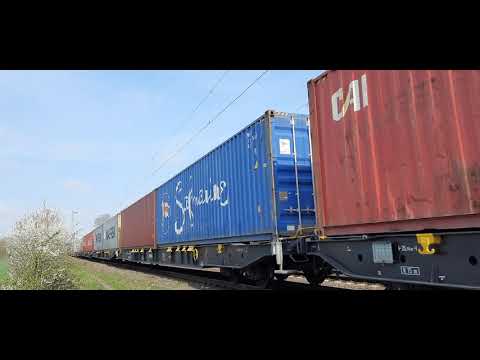 Baureihe 193 Vectron von Rail force one mit Containerzug