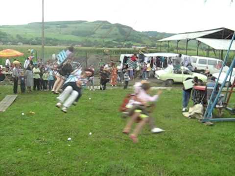 16  - Sarbatoare la Craiesti Mures - 31 iulie 2011 - Cununa spicului de grau MVI_3161.AVI