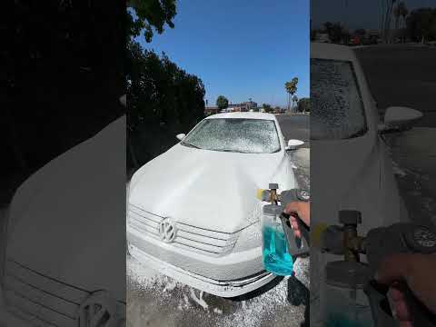 La forma mas facil como lavar un carro!