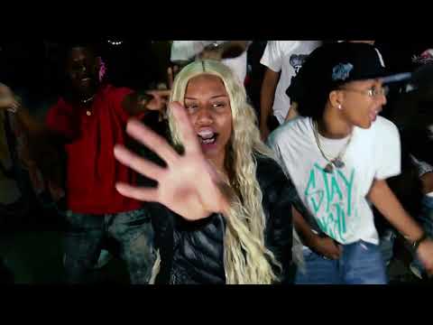 BANDOLERA - LION 28 X JULY QUEEN (Official Video)