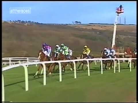 2004 Fulke Walwyn Kim Muir Memorial Challenge Cup Handicap Chase