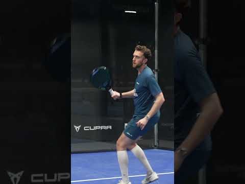 Fix this bandeja footwork mistake 🚫 #padel #shorts #padeltraining #otronivelpadel