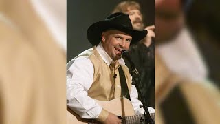 Garth Brooks | Wrapped Up In You (Live)