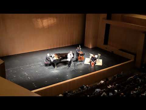 Michele Mangani Tre Danze Latine Corrado Giuffredi, clarinet