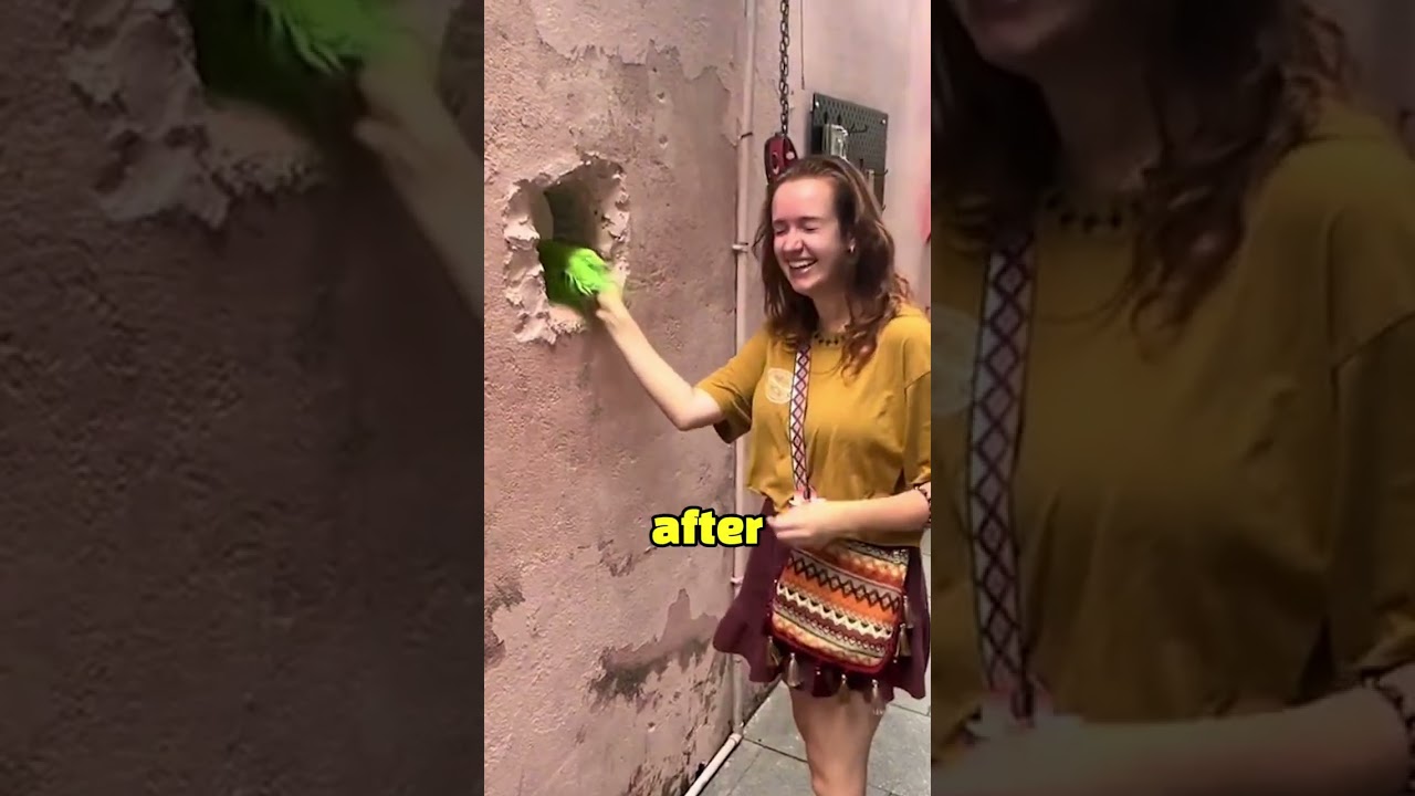 Famous Hole in the Wall Cafe! ☕😮