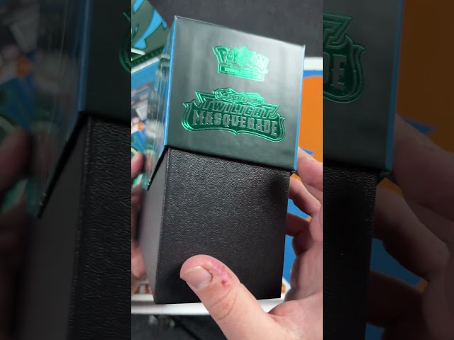 Vídeo relacionado con BANDAI PC50553 Juego de Cartas Pokémon TCG: SV07 Elite Trainer Box, Multicolor, Cartas Coleccionable para los Amantes del Anime, Versión en Español