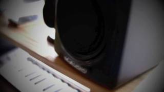 Video thumbnail for M-Audio Studiophile AV40 Audio Monitors Review by Techwebolution