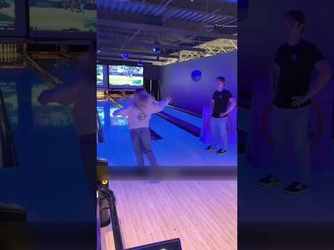 Why Do Some Bowling Balls Have a Handle Instead of Holes? 🎳🤯