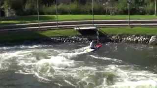 preview picture of video 'Training Canoe Slalom La Seu'