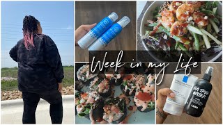 Eating an apple core, epic simple meals, haircare after the gym, decluttering | Edyn Weekly Vlogs