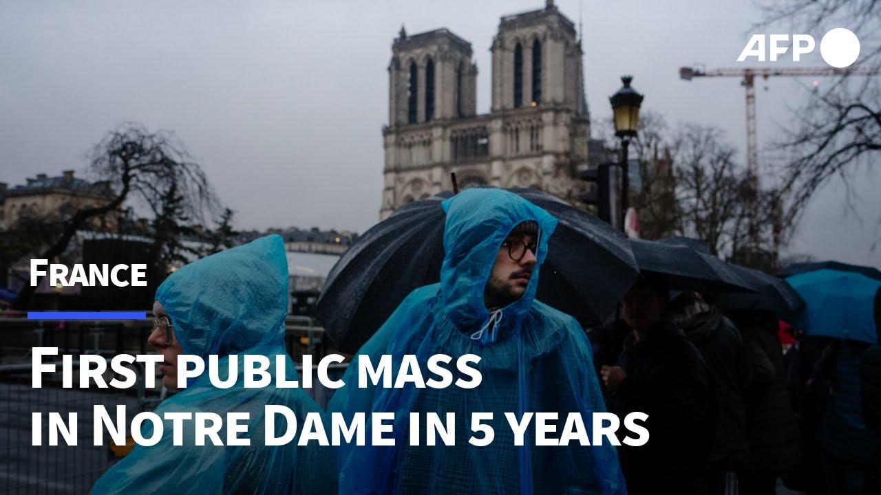 Visitors attend first mass at Notre Dame in five years | AFP