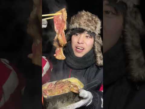 [A la parrilla con carbón] Sukiyaki TKG para adultos peligrosos [Comida del campamento de invierno] #shorts