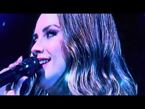 SANDY 21/11/25 CANTANDO COM ANDREA BOCELLI