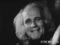 LÉO FERRÉ À MONTMARTRE CHANTE "LES COPAINS D'LA NEUILLE" (ARCHIVE RARE)