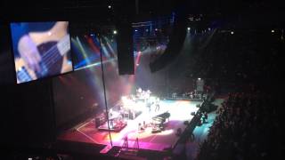 Elton John - Philadelphia Freedom (Mediolanum Forum, 04/12/14)