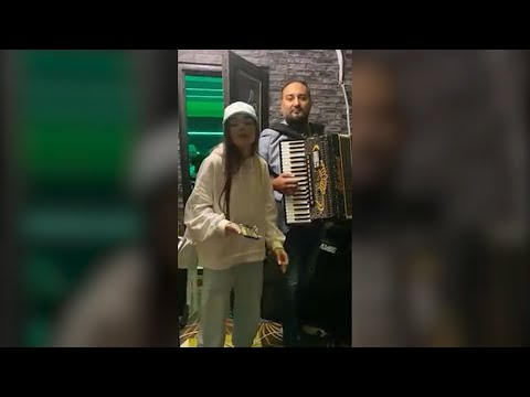 Theo Rose & Formatia Kana Jambe Dan Bursuc ♫ Au still tiganii ♫ Live Session