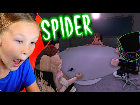 Madison Plays Spider With Abby on Roblox!!