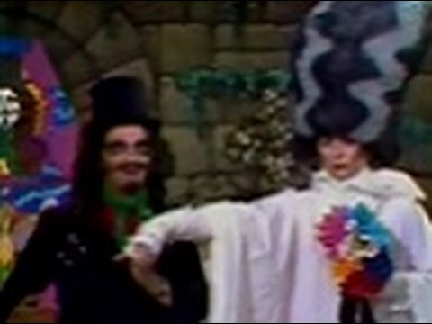 WFLD Channel 32 - Son of Svengoolie - "Castle of Shock" with Cathy Mustari (1983)