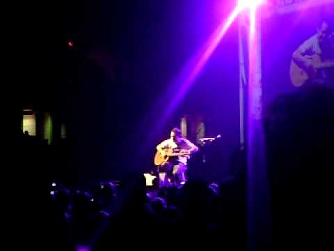 Trace Bundy (Acoustic Ninja) at LIFE2010(:
