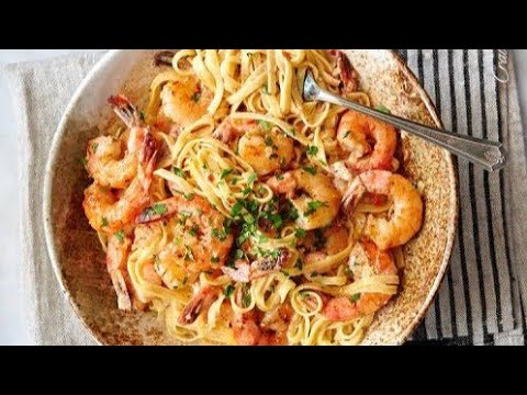 Video thumbnail: Makarona me Karkaleca - Receta Delikate