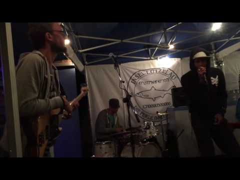 Knuts Koffer feat. Mike – Jam (Lütz)