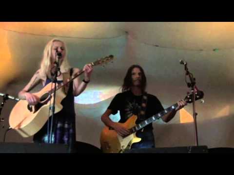 Anthea Neads & Andrew Prince - River - Small World Solar Stage