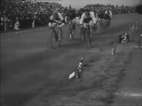 Race for the Muratti Cup at Manchester Wheelers' Annual Meet (1901) Mitchell & Kenyon