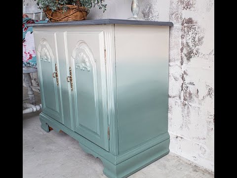 CHALK PAINT BLENDING TECHNIQUE/How To Blend Paint For A Beautiful Finish!