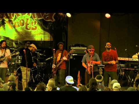 "Cruisin" Josh Heinrichs w/ Stranger - LIVE at California Roots 2012