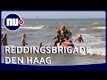 Reddingsbrigade Den Haag redt tientallen mensen uit zee | NU.nl