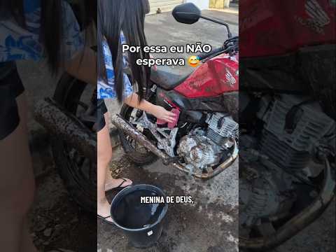 Peguei a mulher do meu amigo no flagrante! Lavando a moto dele errada... Salvei no jato! 💦🏍️