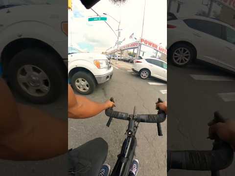 I guess he really couldn’t wait #nyc #cycling #cyclist #roadbiking #trafficrider