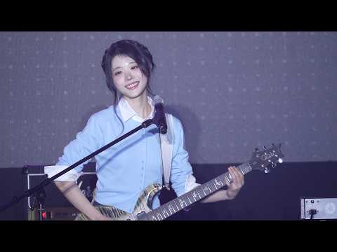 260329 QWER - 고민중독 (히나 포커스캠) 인천 개항장 페스타 1901 라이브로드