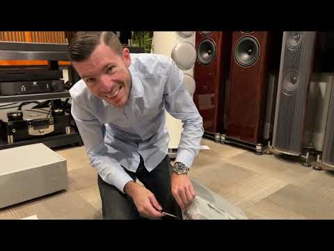 Boulder 812 DAC Preamp Unboxing