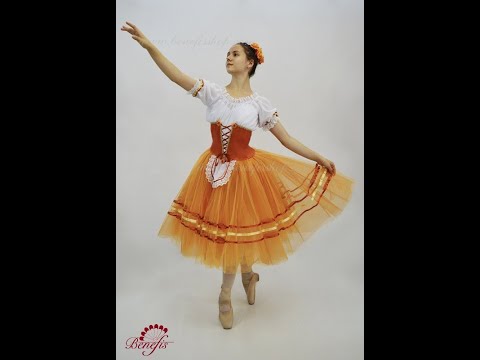 Костюм крестьянки - pas de deux 1 акт P 0506A - video 2